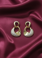 Infinite Glow Link Earrings – Strength Woven in Gold
