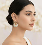 Infinite Glow Link Earrings – Strength Woven in Gold