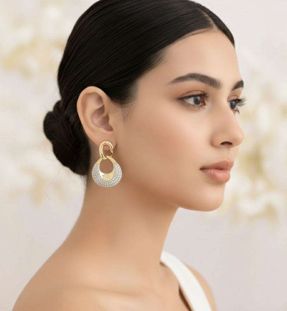 Infinite Glow Link Earrings – Strength Woven in Gold